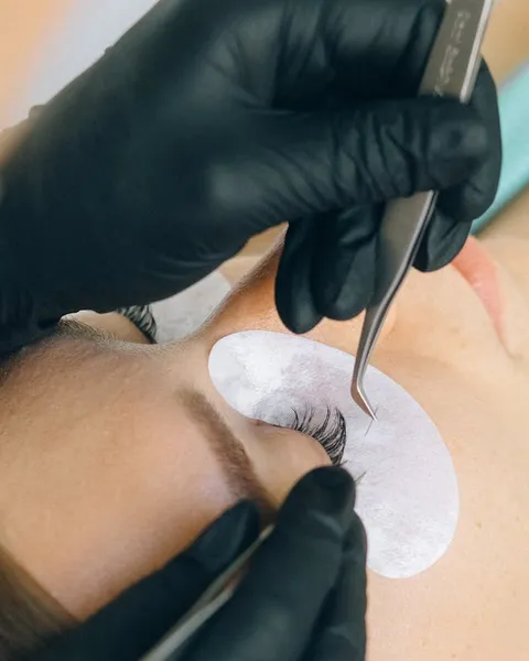 Wimperextensions bij Kalloni Beauty